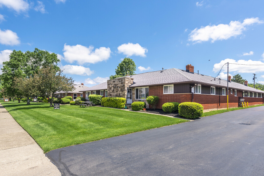 Hawthorne Park Apartments in Mayfield Heights, OH - Foto de edificio