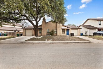 6808 Betty Levy in San Antonio, TX - Building Photo - Building Photo