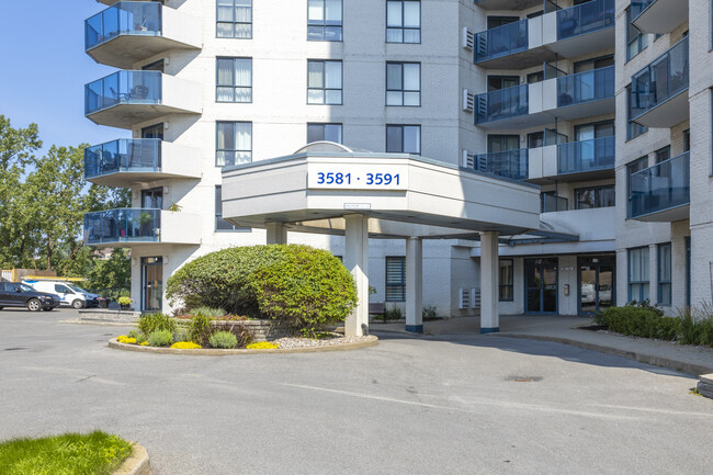 Le Rive Gouin in Montréal, QC - Building Photo - Building Photo