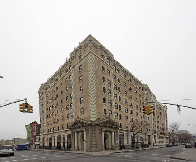 Norgate Plaza in Brooklyn, NY - Foto de edificio - Building Photo