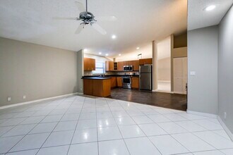 3130 Salinas Way in Miramar, FL - Foto de edificio - Building Photo