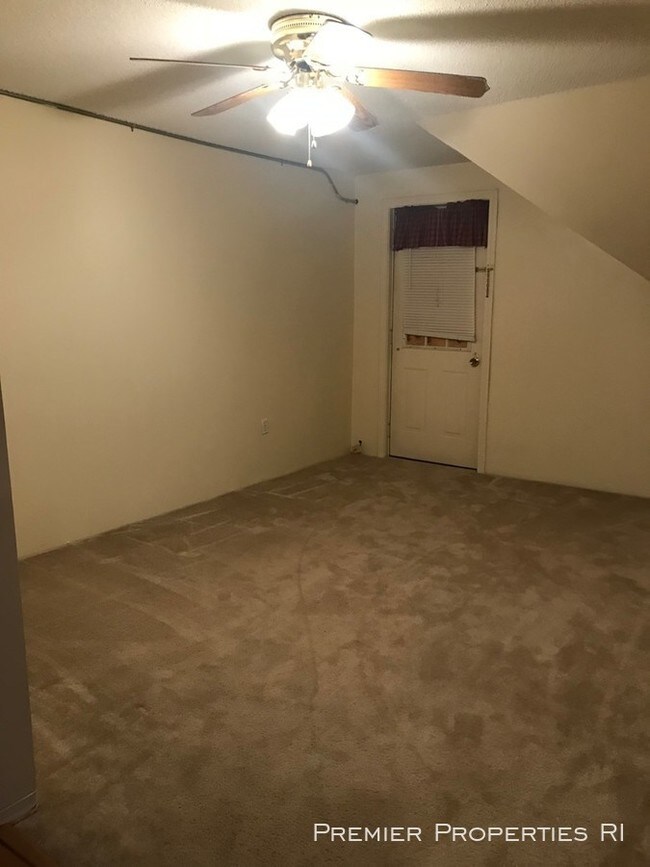 166 Newland Ave-Unit -Unit 6 in Woonsocket, RI - Building Photo - Building Photo