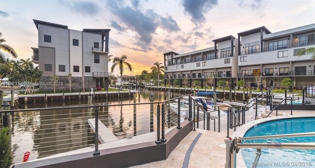 164 SE 4th Terrace in Pompano Beach, FL - Building Photo - Building Photo