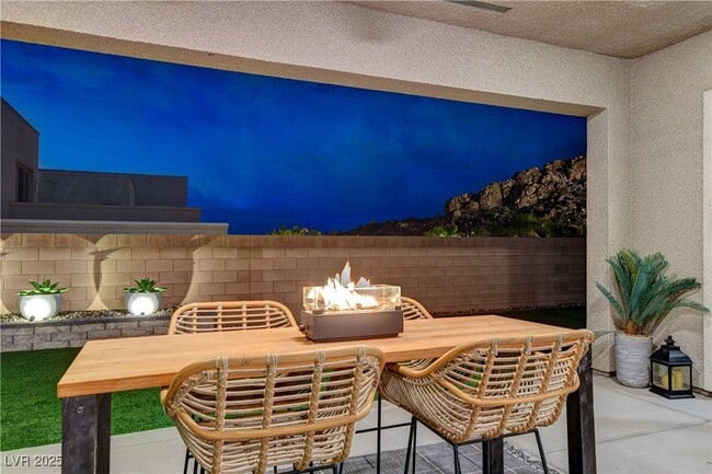 property at 746 Horizon Canyon Dr