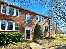 1901 N Rhodes St in Arlington, VA - Building Photo