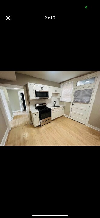708 E 80th St in Chicago, IL - Building Photo