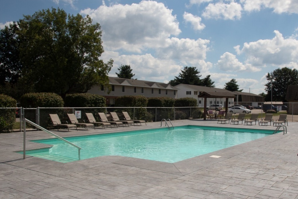 Highland Terrace Apartments in Terre Haute, IN - Building Photo