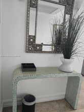 101 Ocean Dr in Miami Beach, FL - Building Photo - Building Photo