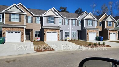 1815 Fox Den Way in Greenville, NC - Building Photo - Building Photo