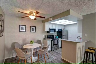 Grand Terrace in Glendora, CA - Foto de edificio - Building Photo