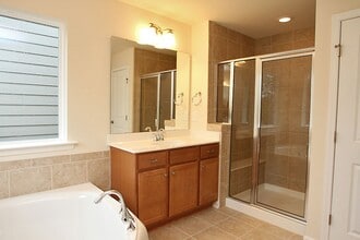 215 Begen St in Morrisville, NC - Building Photo - Building Photo