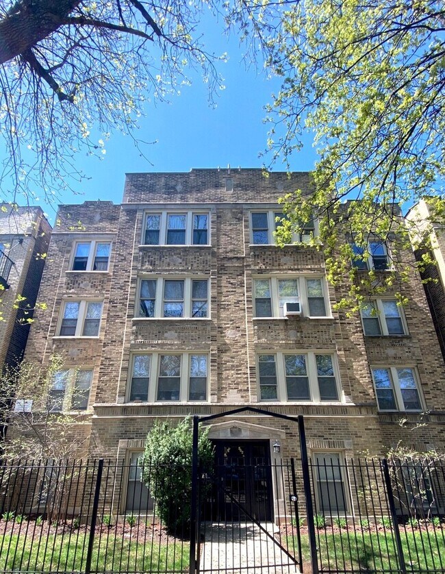 property at 5020 N Harding Ave