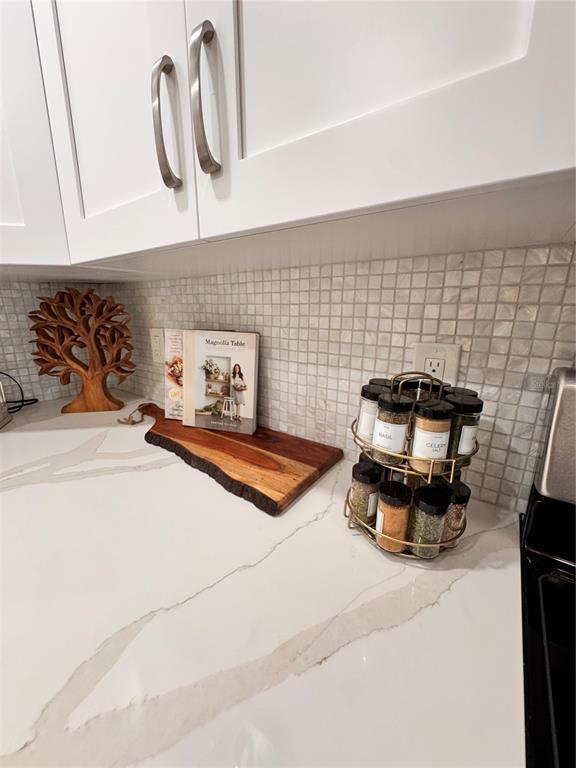 5623 Midnight Pass Rd in Sarasota, FL - Building Photo - Building Photo