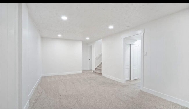 446 E Mountain View Dr in Sandy, UT - Building Photo - Building Photo