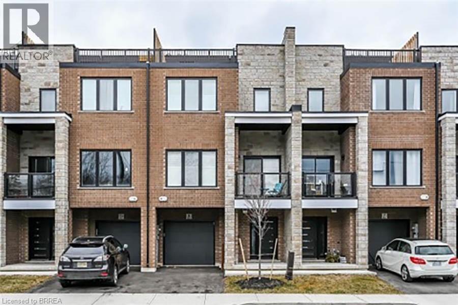 9 Spring St in Brantford, ON - Building Photo