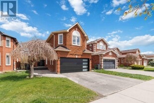 6575 Alderwood Trail in Mississauga, ON - Building Photo