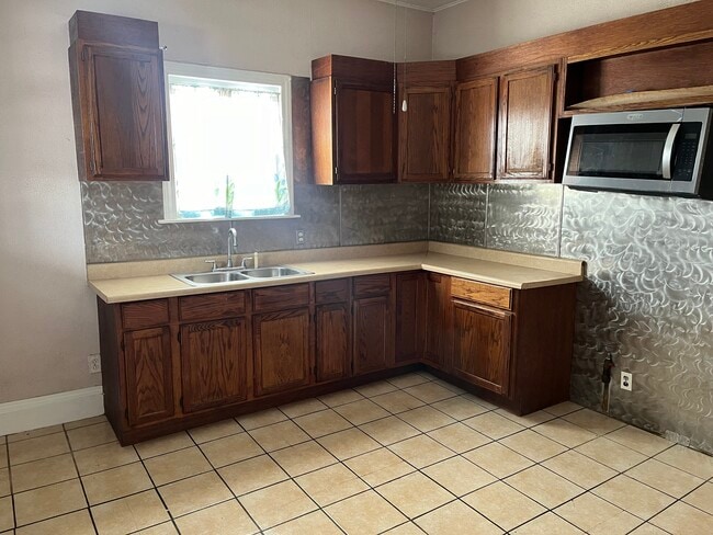 3743 S Kedzie Ave in Chicago, IL - Foto de edificio - Building Photo