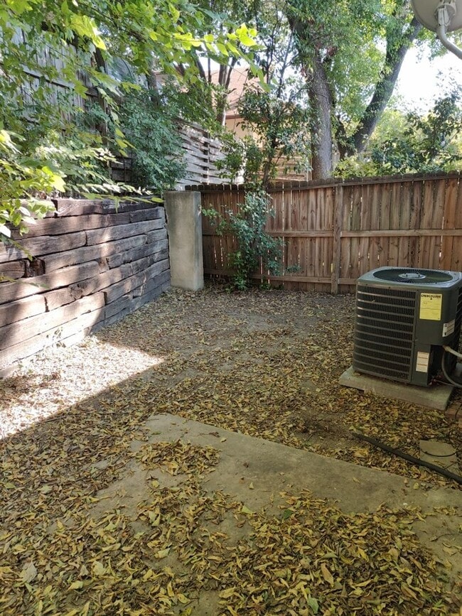 8510 Stonebridge in San Antonio, TX - Building Photo - Building Photo