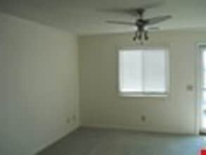 650 Cedar Point Blvd in Cedar Point, NC - Building Photo - Building Photo