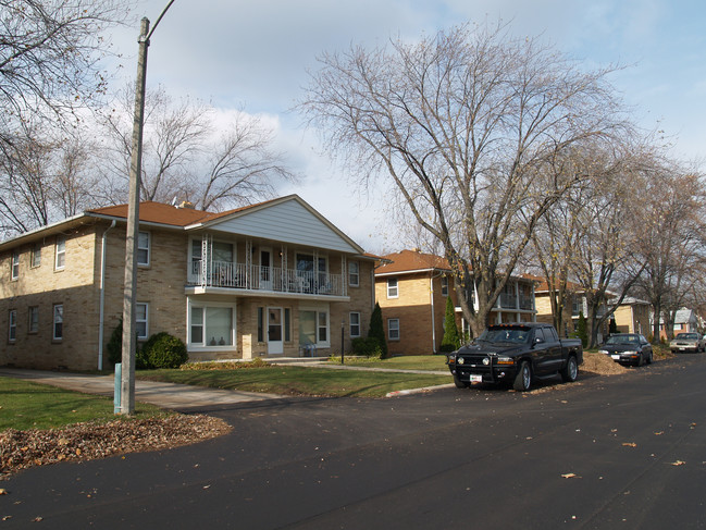 Tripoli Apartments in Milwaukee, WI - Building Photo - Building Photo