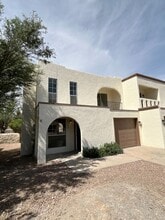 5509 Oakbriar Cir in El Paso, TX - Building Photo - Building Photo