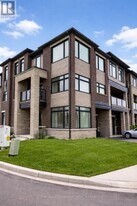 1560 Hilson Hts in Milton, ON - Building Photo