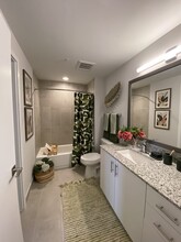 1455 W 31st St, Unit B2 in Hialeah, FL - Building Photo - Building Photo