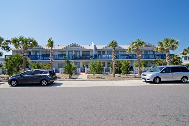 Ocean View in Jacksonville Beach, FL - Building Photo - Building Photo