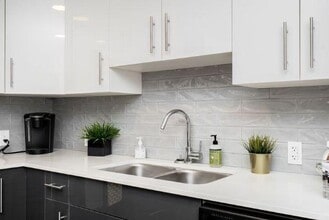 Urban Square in Winnipeg, MB - Building Photo - Building Photo