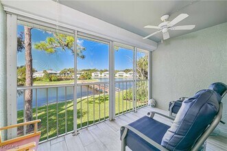 915 New Waterford Dr in Naples, FL - Building Photo - Building Photo