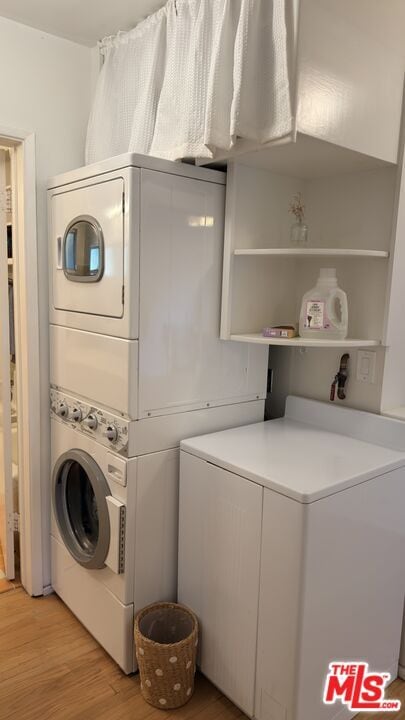 1570 Via Capri in Laguna Beach, CA - Building Photo - Building Photo