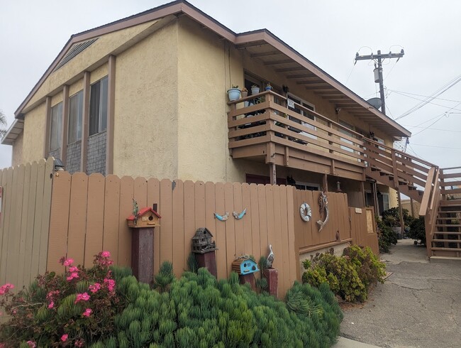 216 Melrose Dr, Unit 216