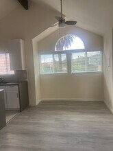 3250 Andrita St in Los Angeles, CA - Foto de edificio - Building Photo