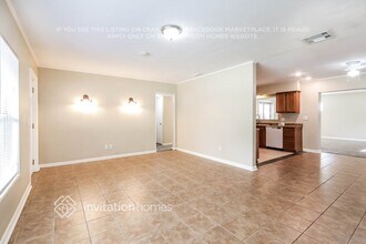 1520 Price Cir in Clearwater, FL - Foto de edificio - Building Photo