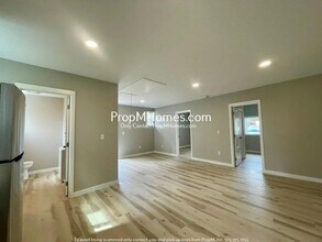 10488 SE Linwood Ave in Milwaukie, OR - Building Photo - Building Photo