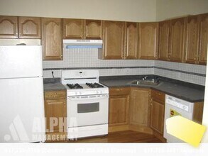 133 Brook St in Brookline, MA - Foto de edificio - Building Photo