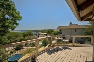 2437 Crosswind Dr in Spicewood, TX - Building Photo