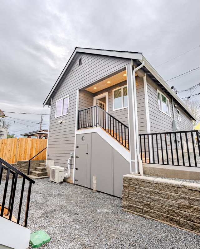 2106 Oakes Ave in Everett, WA - Building Photo - Building Photo