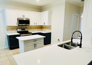 8012 Wyoming Dr in Fort Worth, TX - Building Photo - Building Photo