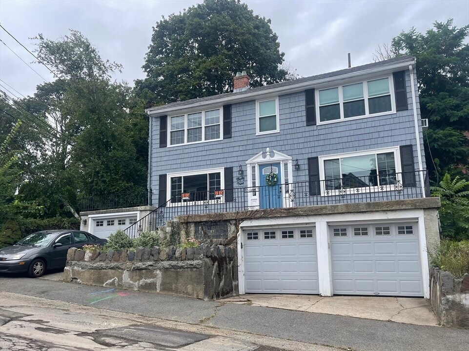 39 Prospect St in Swampscott, MA - Building Photo