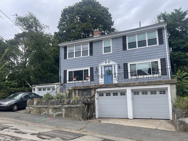property at 39 Prospect St
