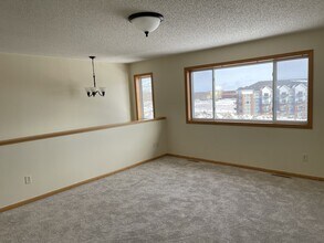 958 Hewitt Blvd in Red Wing, MN - Building Photo - Building Photo