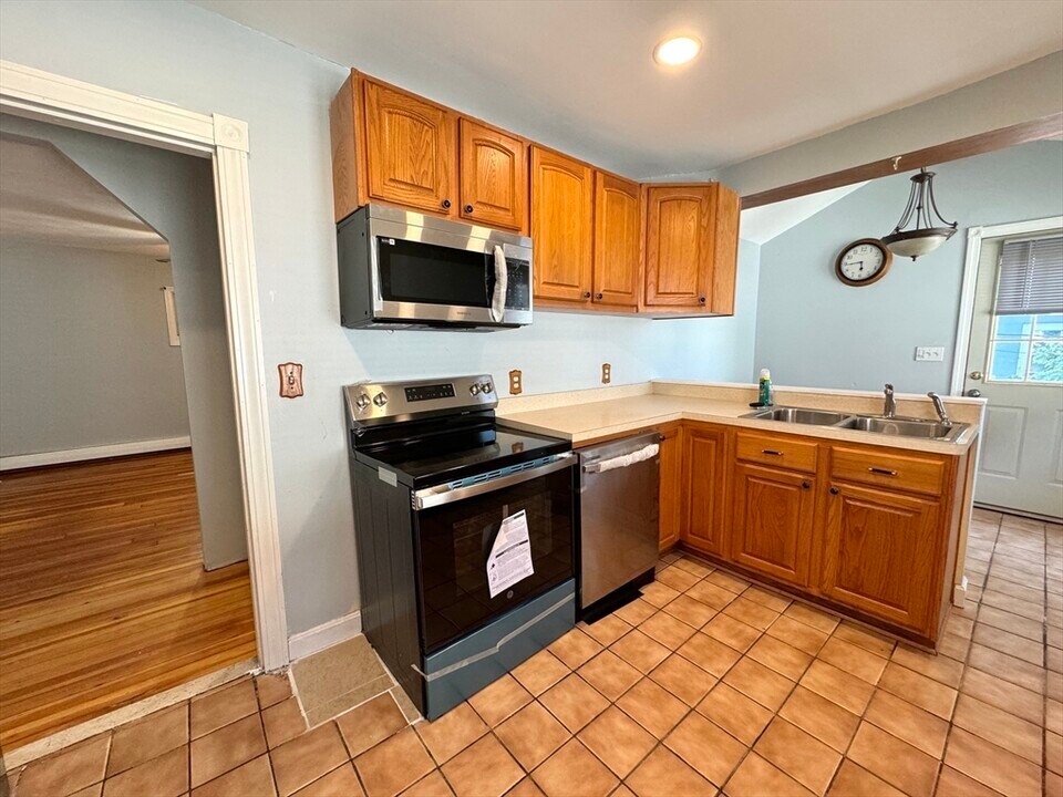 192 Pearl St in Somerville, MA - Building Photo