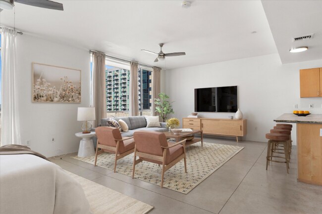 285 W 6th St in Los Angeles, CA - Foto de edificio - Building Photo