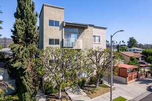 2245 Las Colinas Ave. in Los Angeles, CA - Building Photo