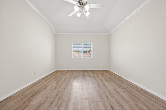 property at 24634 Lakecrest Creek Dr