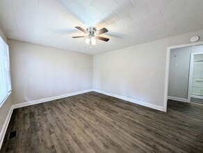 213 E Weatherspoon St in Sanford, NC - Building Photo - Building Photo