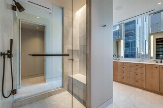 1747 Leonard St in Dallas, TX - Building Photo - Building Photo