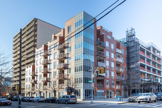 Parsons Condominium in Flushing, NY - Building Photo - Primary Photo