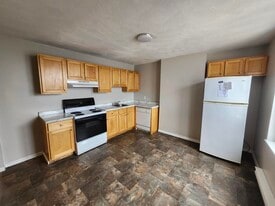 242 Duke St in Saint John, NB - Building Photo